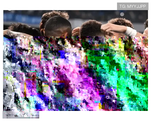 小西蒙尼攻破那不勒斯球门艰难与情感交织的动人绿茵传奇瞬间画面